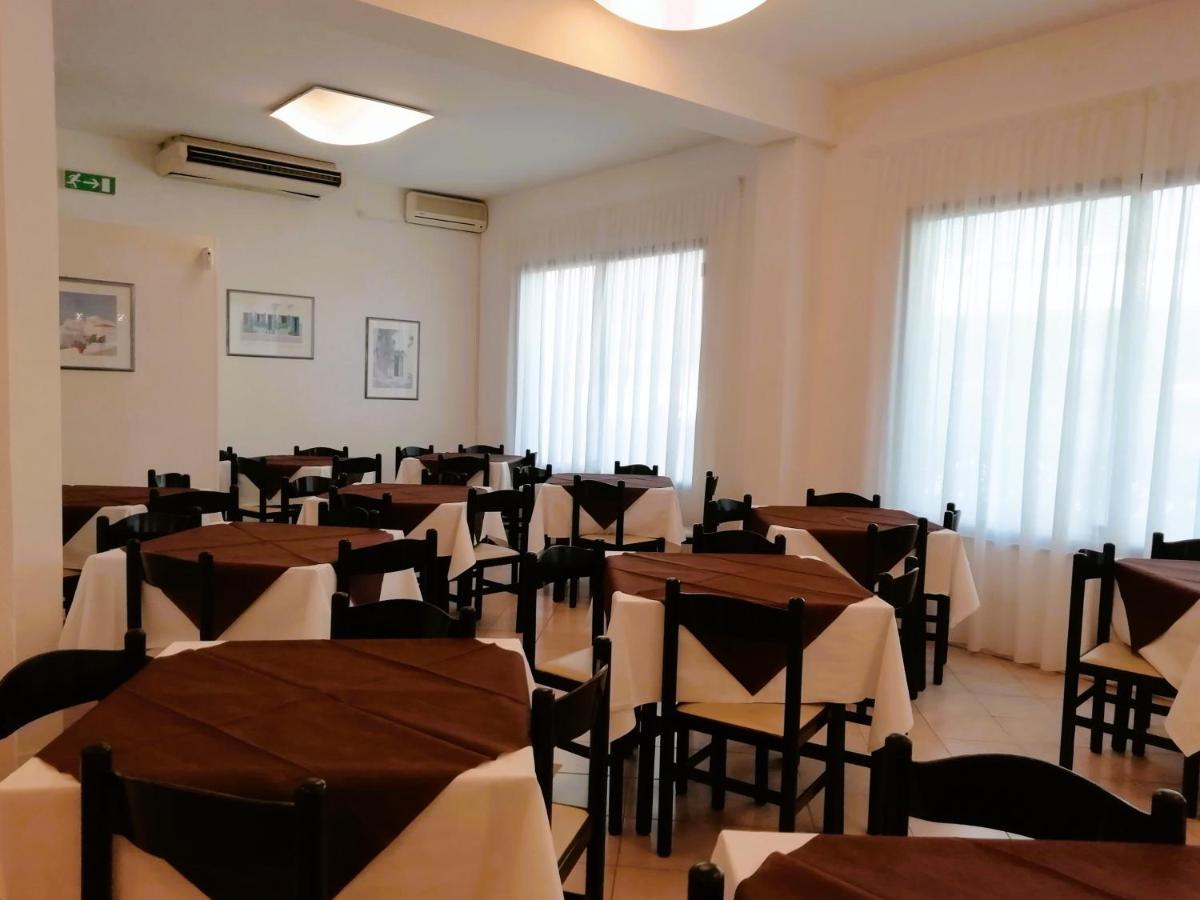 格兰圣贝那多酒店 里乔内 外观 照片