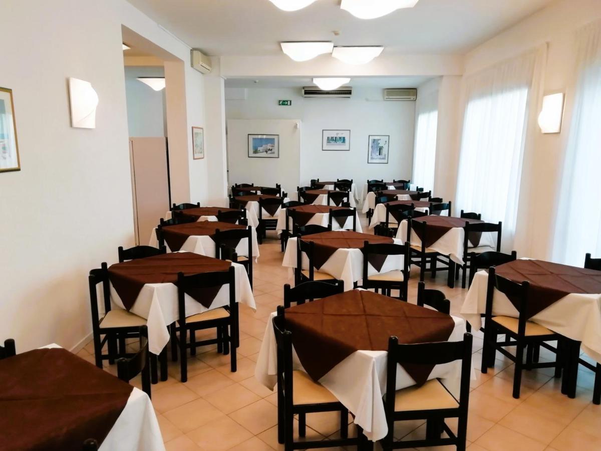 格兰圣贝那多酒店 里乔内 外观 照片